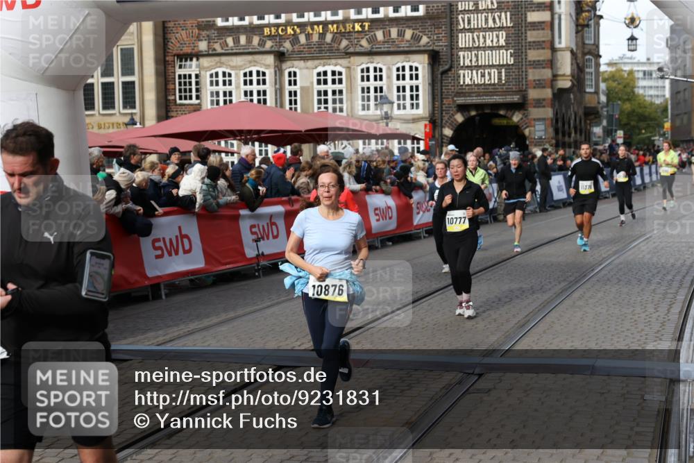 05.10.2025 - 20. swb-Marathon Bremen Yannick Fuchs http://msf.ph/oto/9231831 05.10.2025 11:03:07 Ziel 9229, 9644, 9661, 9662, 9846, 9893, 10167, 10656, 10777, 10876, 11312, 11376, 11504, 11667, 11668, 11735 meine-sportfotos.de