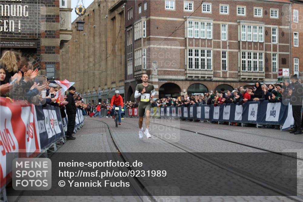 05.10.2025 - 20. swb-Marathon Bremen Yannick Fuchs http://msf.ph/oto/9231989 05.10.2025 10:28:32 Ziel 33 meine-sportfotos.de