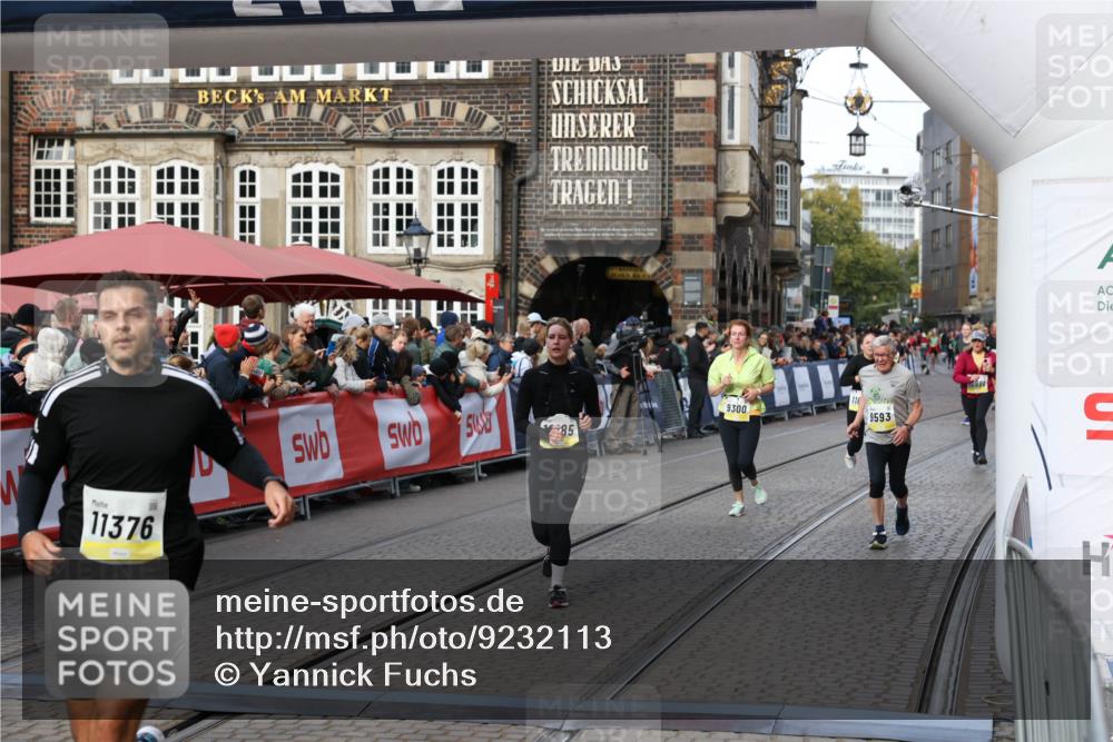 05.10.2025 - 20. swb-Marathon Bremen Yannick Fuchs http://msf.ph/oto/9232113 05.10.2025 11:03:12 Ziel 9229, 9300, 9593, 9661, 9662, 9893, 10185, 10777, 10876, 11376, 11682 meine-sportfotos.de