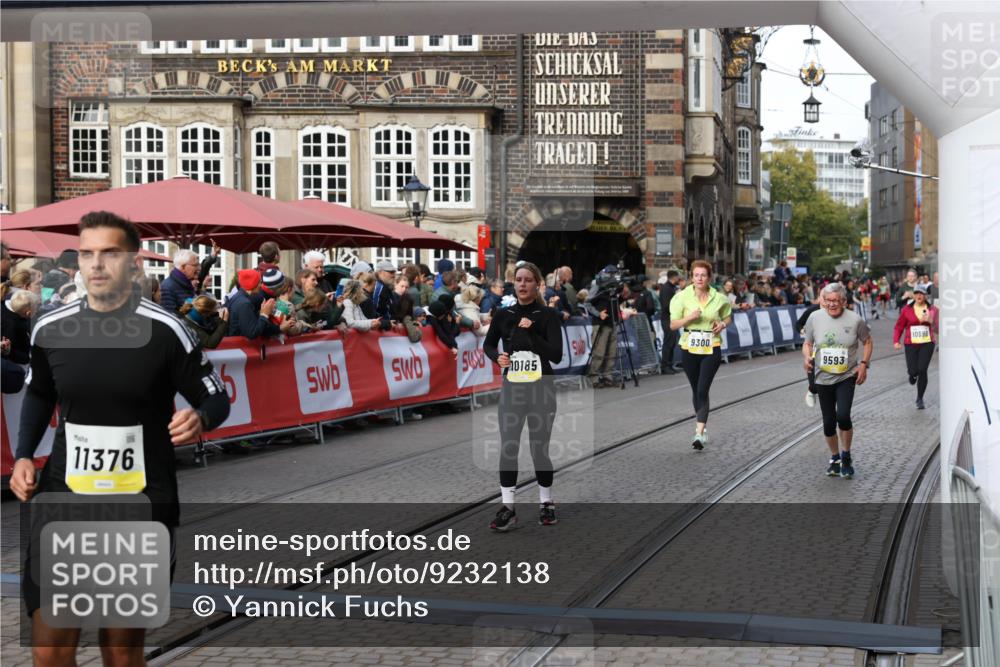 05.10.2025 - 20. swb-Marathon Bremen Yannick Fuchs http://msf.ph/oto/9232138 05.10.2025 11:03:12 Ziel 9229, 9300, 9593, 9661, 9662, 9893, 10185, 10777, 10876, 11376, 11682 meine-sportfotos.de