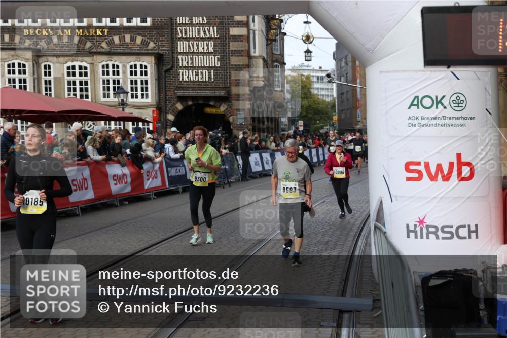 05.10.2025 - 20. swb-Marathon Bremen Yannick Fuchs http://msf.ph/oto/9232236 05.10.2025 11:03:14 Ziel 9229, 9300, 9593, 9661, 9662, 9893, 10185, 10777, 10996, 11376, 11682 meine-sportfotos.de