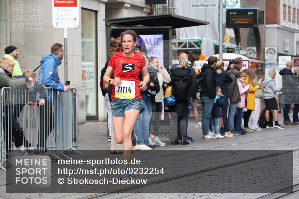 05.10.2025 - 20. swb-Marathon Bremen Strokosch-Dieckow http://msf.ph/oto/9232254 05.10.2025 10:40:19 Ziel 10161, 10229, 10686, 11114, 10161, 10229, 10686, 11114 meine-sportfotos.de