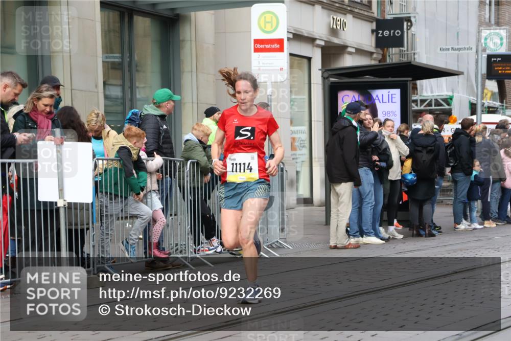 05.10.2025 - 20. swb-Marathon Bremen Strokosch-Dieckow http://msf.ph/oto/9232269 05.10.2025 10:40:20 Ziel 10161, 10229, 10686, 11114, 10161, 10229, 10686, 11114 meine-sportfotos.de