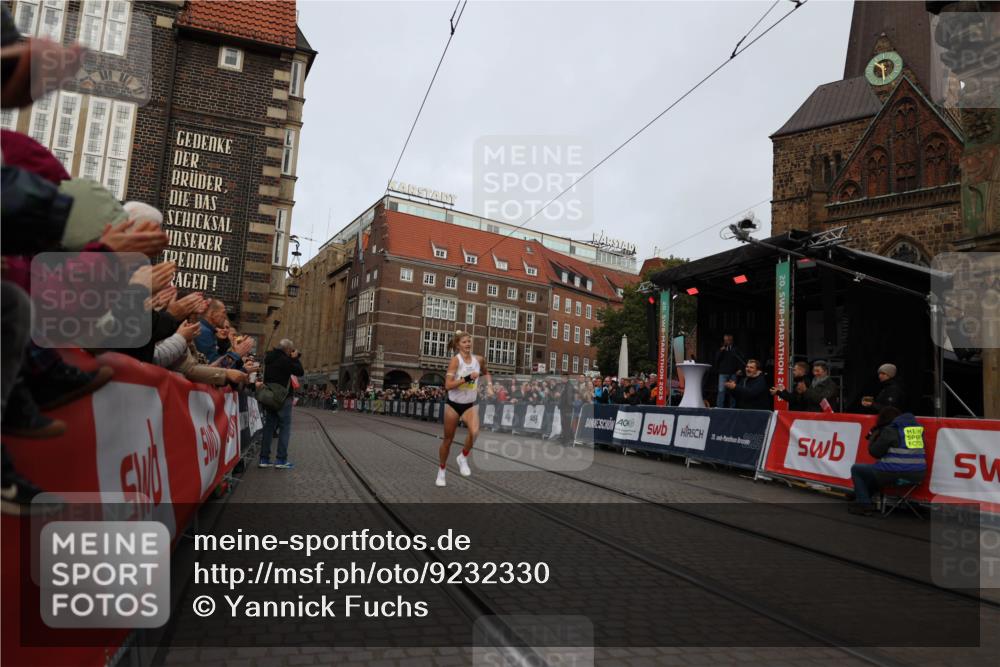 05.10.2025 - 20. swb-Marathon Bremen Yannick Fuchs http://msf.ph/oto/9232330 05.10.2025 10:30:52 Ziel  meine-sportfotos.de