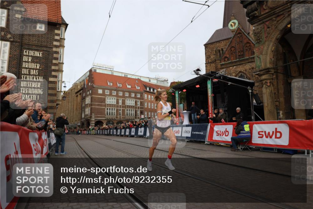 05.10.2025 - 20. swb-Marathon Bremen Yannick Fuchs http://msf.ph/oto/9232355 05.10.2025 10:30:52 Ziel  meine-sportfotos.de