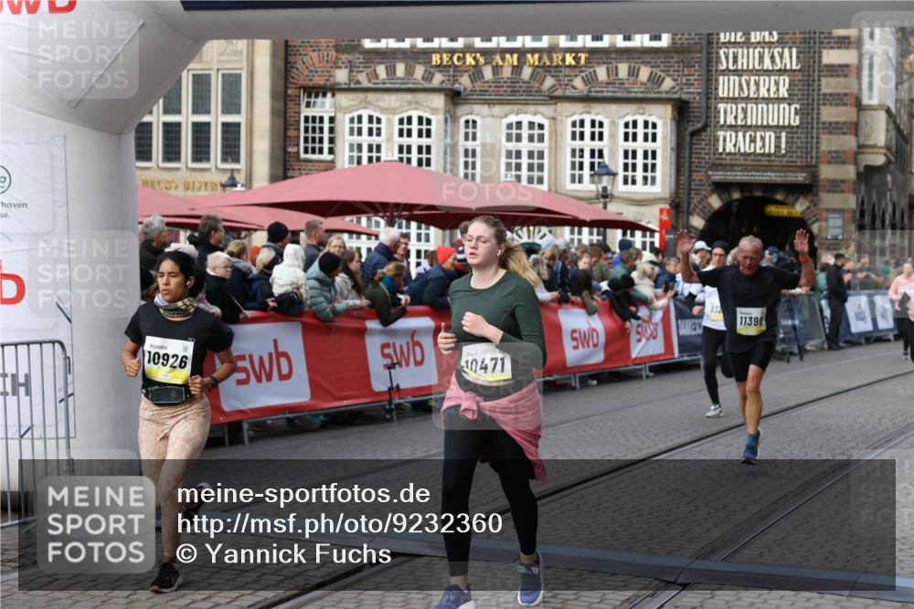 05.10.2025 - 20. swb-Marathon Bremen Yannick Fuchs http://msf.ph/oto/9232360 05.10.2025 11:03:20 Ziel 9300, 9325, 9593, 10185, 10471, 10926, 10996, 11390, 11682 meine-sportfotos.de