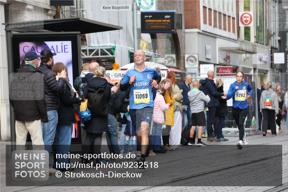 05.10.2025 - 20. swb-Marathon Bremen Strokosch-Dieckow http://msf.ph/oto/9232518 05.10.2025 10:41:01 Ziel 9262, 10744, 10910, 11069, 11086, 9262, 10744, 10910, 11069, 11086 meine-sportfotos.de