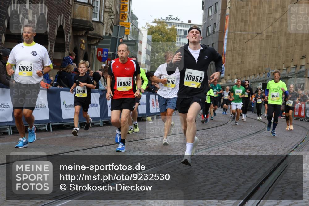 05.10.2025 - 20. swb-Marathon Bremen Strokosch-Dieckow http://msf.ph/oto/9232530 05.10.2025 10:53:16 Ziel 7193, 7251, 9263, 9539, 9717, 9834, 9956, 10057, 10317, 10460, 10806, 10958, 10993, 11174, 11175, 11377, 11510, 11512 meine-sportfotos.de