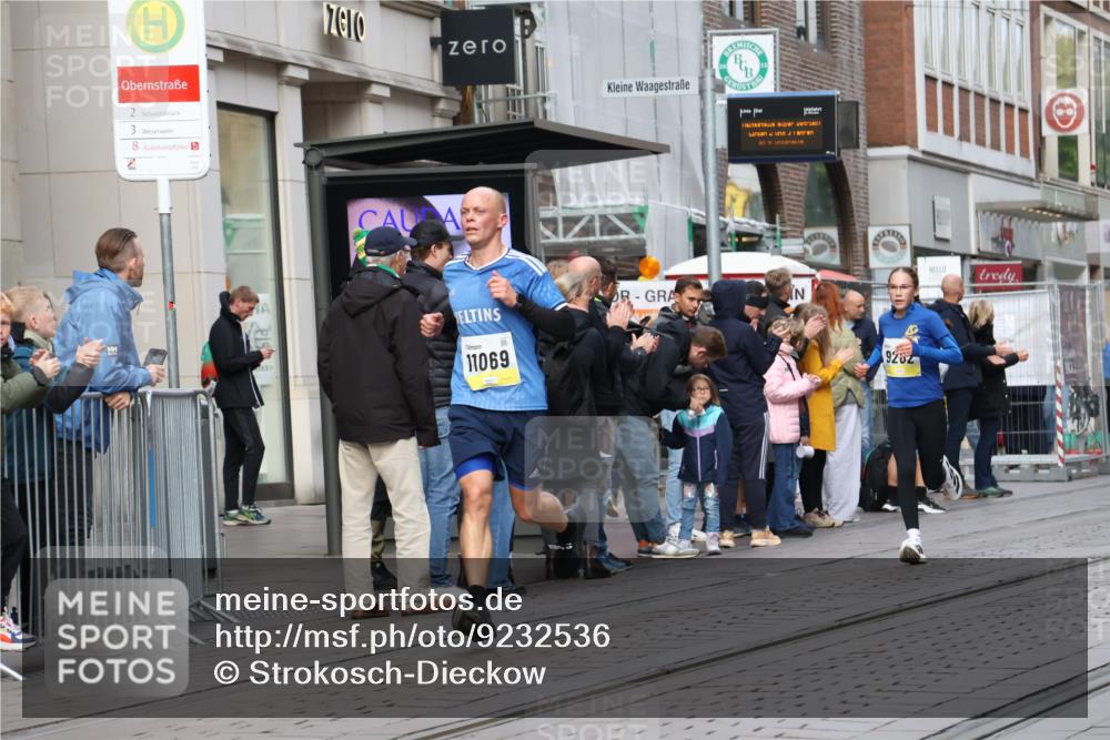 05.10.2025 - 20. swb-Marathon Bremen Strokosch-Dieckow http://msf.ph/oto/9232536 05.10.2025 10:41:02 Ziel 9262, 10744, 10910, 11069, 11086, 9262, 10744, 10910, 11069, 11086 meine-sportfotos.de