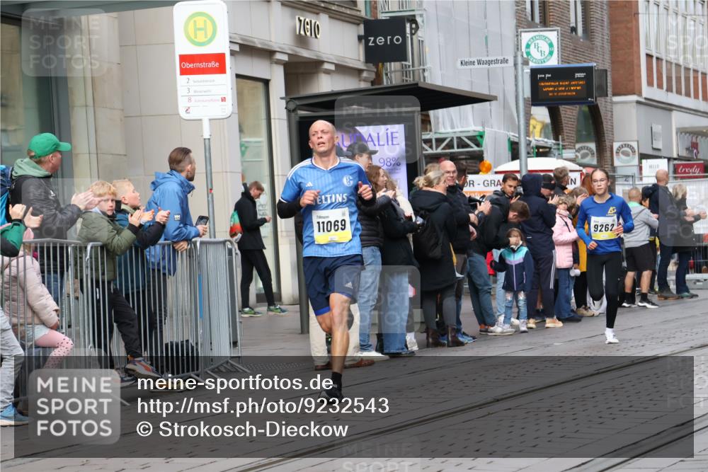05.10.2025 - 20. swb-Marathon Bremen Strokosch-Dieckow http://msf.ph/oto/9232543 05.10.2025 10:41:03 Ziel 9262, 10744, 10910, 11069, 11086, 9262, 10744, 10910, 11069, 11086 meine-sportfotos.de