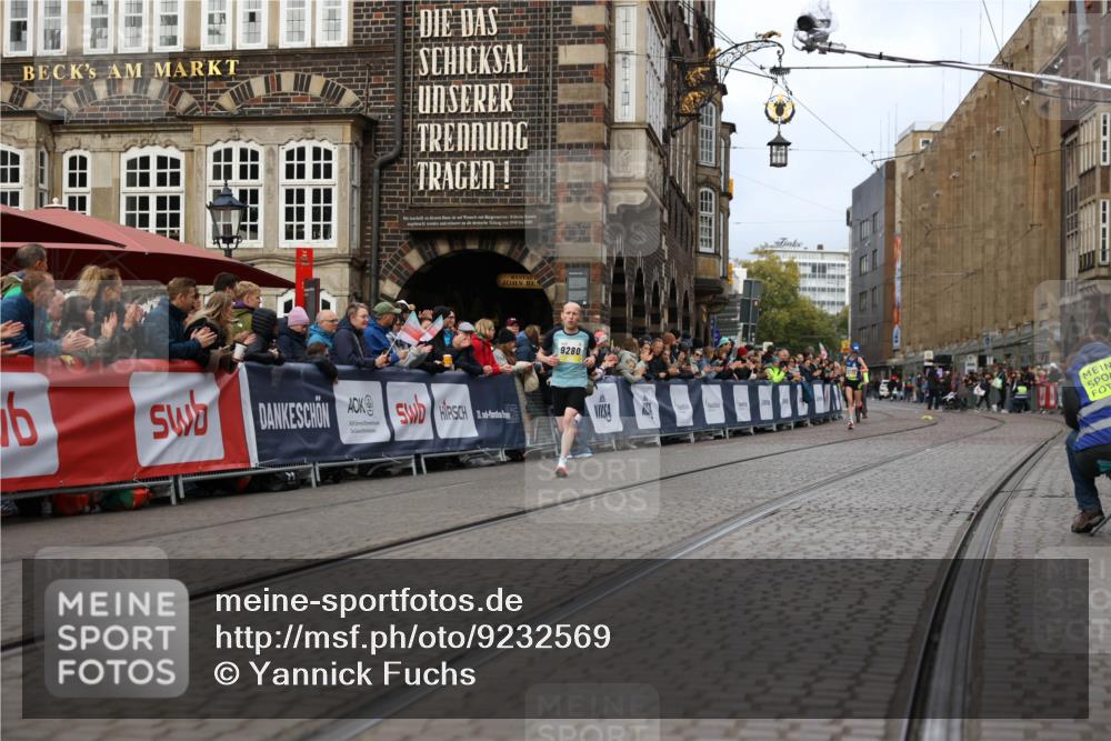 05.10.2025 - 20. swb-Marathon Bremen Yannick Fuchs http://msf.ph/oto/9232569 05.10.2025 10:32:37 Ziel 9280 meine-sportfotos.de