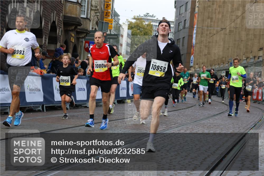 05.10.2025 - 20. swb-Marathon Bremen Strokosch-Dieckow http://msf.ph/oto/9232585 05.10.2025 10:53:16 Ziel 7193, 7251, 9263, 9539, 9717, 9834, 9956, 10057, 10317, 10460, 10806, 10958, 10993, 11174, 11175, 11377, 11510, 11512 meine-sportfotos.de