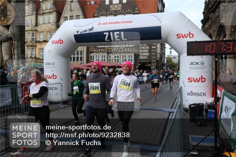 05.10.2025 - 20. swb-Marathon Bremen Yannick Fuchs http://msf.ph/oto/9232838 05.10.2025 11:03:28 Ziel 9224, 9225, 9246, 9325, 10142, 10405, 10963, 11103, 11124, 11390, 11467, 11502, 11508, 11509 meine-sportfotos.de