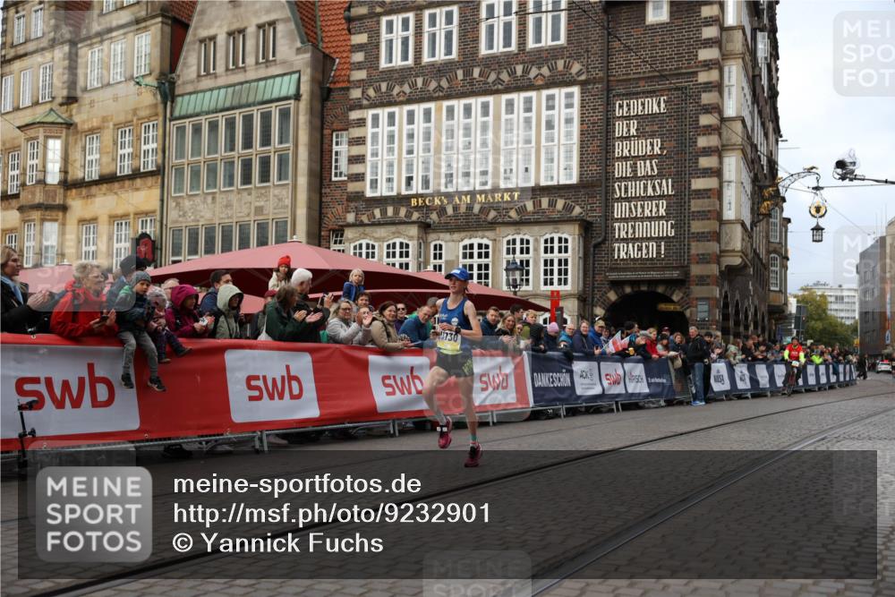 05.10.2025 - 20. swb-Marathon Bremen Yannick Fuchs http://msf.ph/oto/9232901 05.10.2025 10:32:43 Ziel 9280, 11730 meine-sportfotos.de