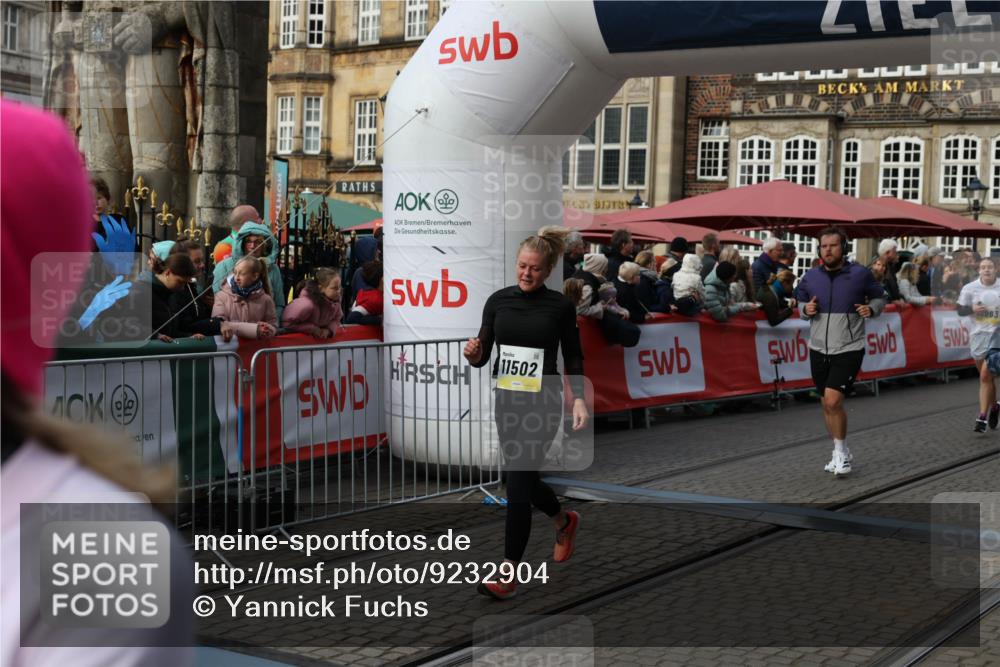 05.10.2025 - 20. swb-Marathon Bremen Yannick Fuchs http://msf.ph/oto/9232904 05.10.2025 11:03:29 Ziel 7776, 9224, 9225, 9246, 9325, 10142, 10405, 10446, 10963, 10995, 11103, 11124, 11236, 11467, 11502, 11508, 11509 meine-sportfotos.de