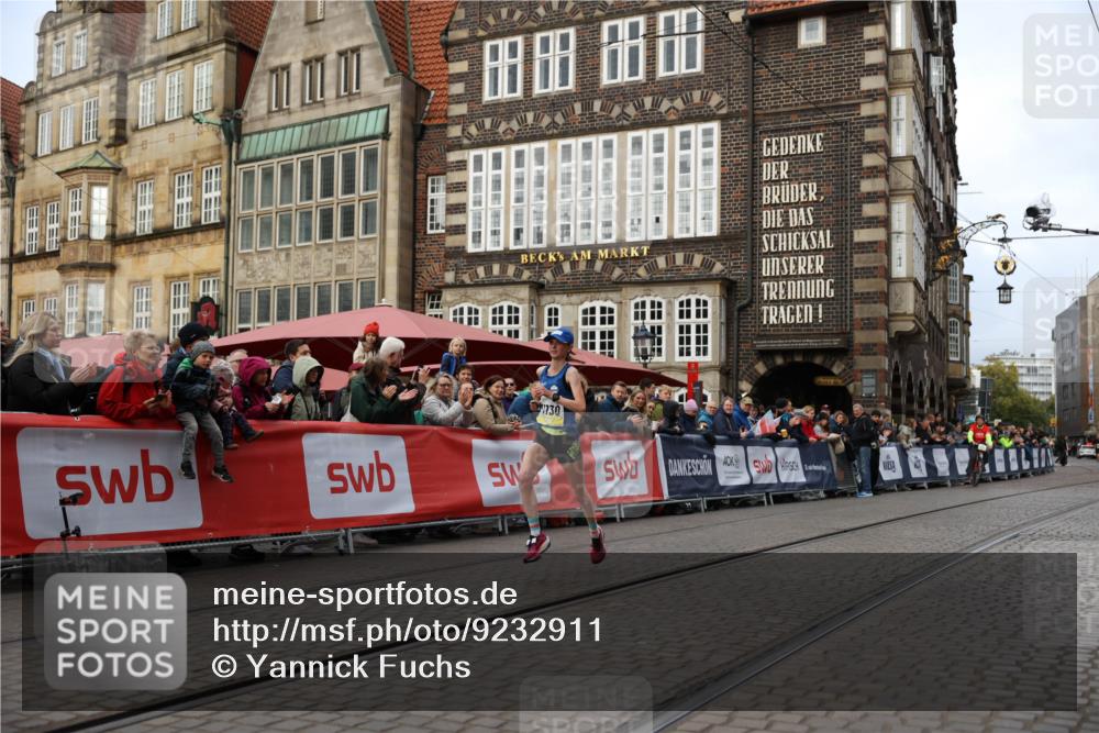 05.10.2025 - 20. swb-Marathon Bremen Yannick Fuchs http://msf.ph/oto/9232911 05.10.2025 10:32:43 Ziel 9280, 11730 meine-sportfotos.de
