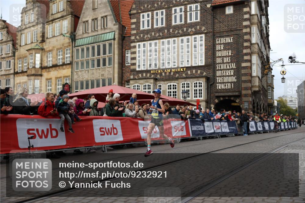 05.10.2025 - 20. swb-Marathon Bremen Yannick Fuchs http://msf.ph/oto/9232921 05.10.2025 10:32:43 Ziel 9280, 11730 meine-sportfotos.de