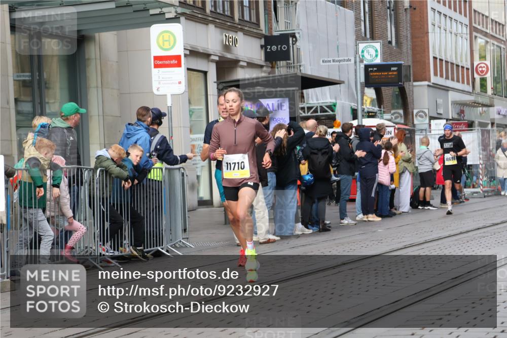 05.10.2025 - 20. swb-Marathon Bremen Strokosch-Dieckow http://msf.ph/oto/9232927 05.10.2025 10:41:36 Ziel 9253, 9504, 9849, 9884, 10104, 10155, 10691, 10880, 11581, 11710, 9253, 9504, 9849, 9884, 10104, 10155, 10691, 10880, 11581, 11710 meine-sportfotos.de