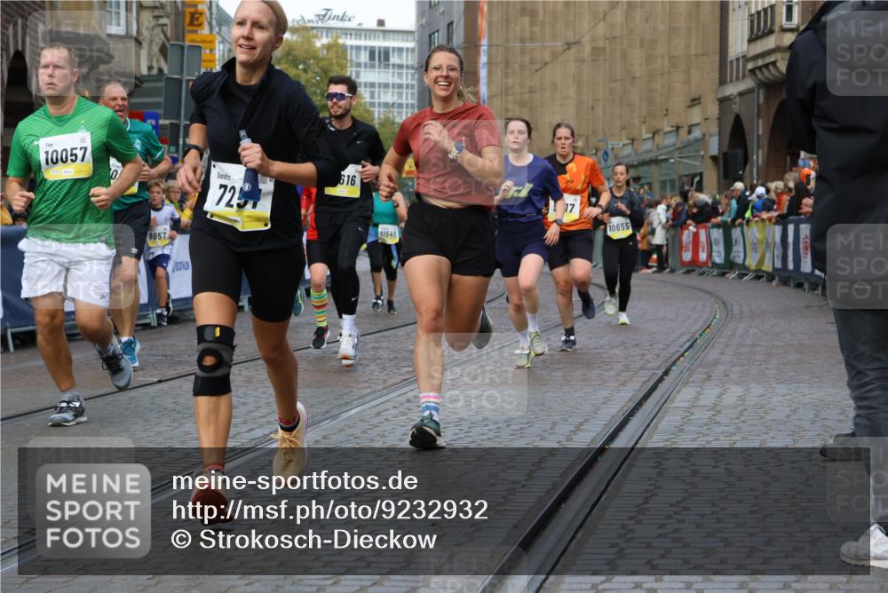 05.10.2025 - 20. swb-Marathon Bremen Strokosch-Dieckow http://msf.ph/oto/9232932 05.10.2025 10:53:24 Ziel 7193, 7251, 9263, 9539, 9717, 9868, 9957, 10057, 10302, 10317, 10335, 10369, 10468, 10655, 10934, 11174, 11545, 11616, 11716 meine-sportfotos.de