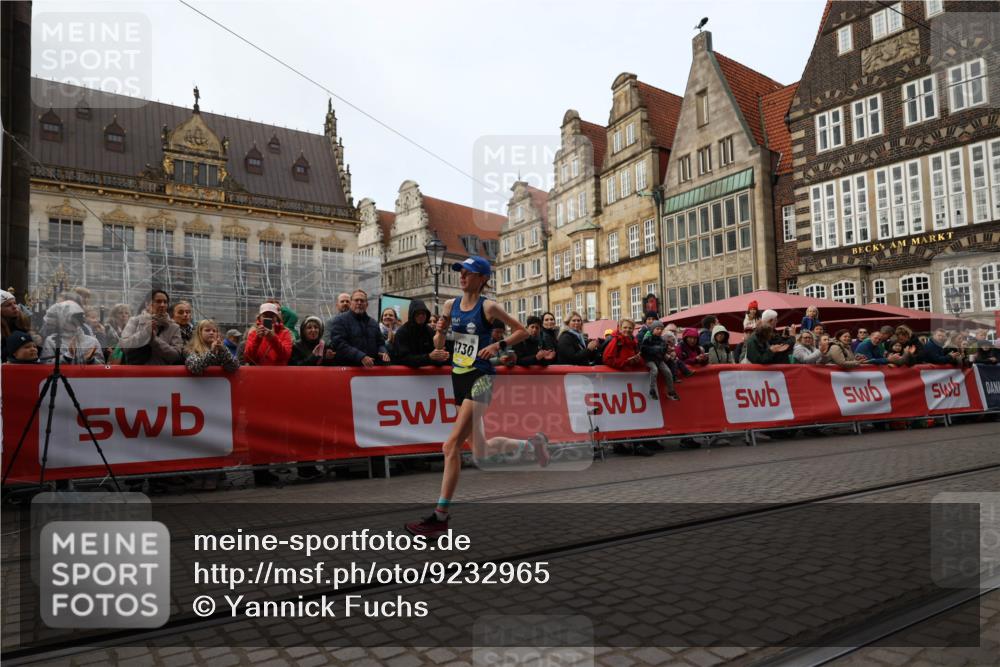 05.10.2025 - 20. swb-Marathon Bremen Yannick Fuchs http://msf.ph/oto/9232965 05.10.2025 10:32:44 Ziel 9280, 11730 meine-sportfotos.de