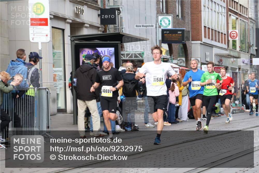 05.10.2025 - 20. swb-Marathon Bremen Strokosch-Dieckow http://msf.ph/oto/9232975 05.10.2025 10:41:40 Ziel 9364, 9504, 9849, 9884, 10104, 10155, 10691, 10880, 11581, 11710, 9364, 9504, 9849, 9884, 10104, 10155, 10691, 10880, 11581, 11710 meine-sportfotos.de
