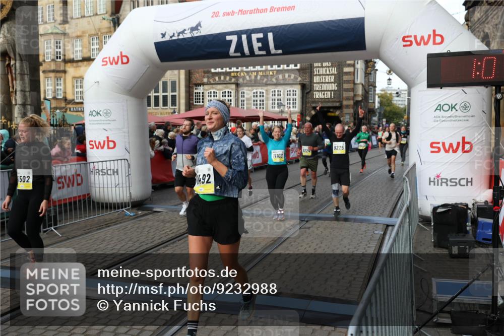 05.10.2025 - 20. swb-Marathon Bremen Yannick Fuchs http://msf.ph/oto/9232988 05.10.2025 11:03:30 Ziel 7776, 9224, 9225, 9246, 9308, 9325, 10142, 10405, 10446, 10963, 10995, 11103, 11124, 11236, 11467, 11502, 11508, 11509 meine-sportfotos.de