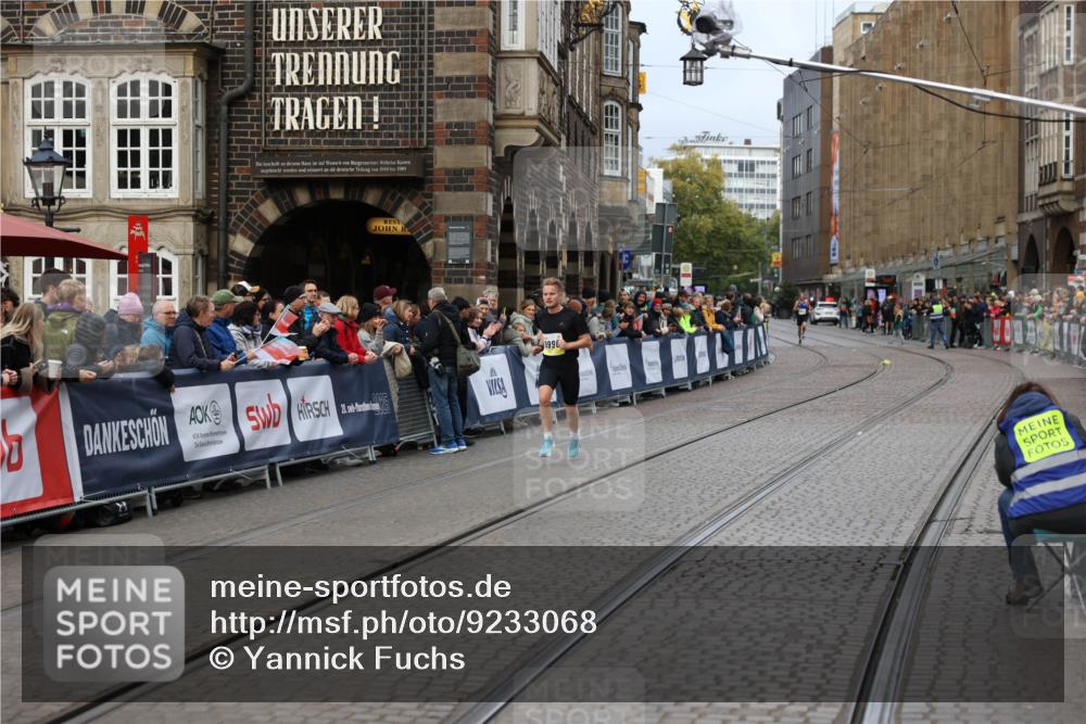 05.10.2025 - 20. swb-Marathon Bremen Yannick Fuchs http://msf.ph/oto/9233068 05.10.2025 10:32:51 Ziel 9996, 11730 meine-sportfotos.de