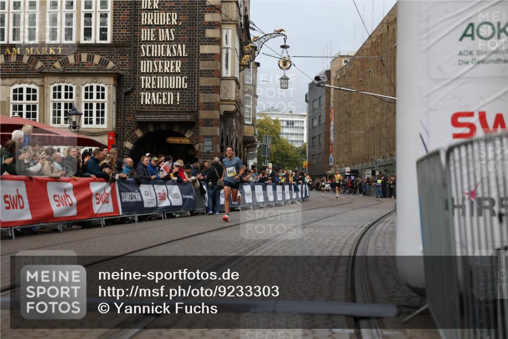 05.10.2025 - 20. swb-Marathon Bremen Yannick Fuchs http://msf.ph/oto/9233303 05.10.2025 10:34:27 Ziel 9851 meine-sportfotos.de
