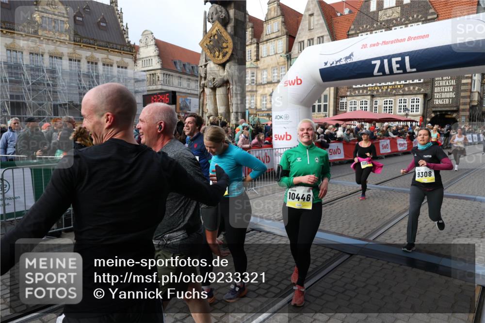 05.10.2025 - 20. swb-Marathon Bremen Yannick Fuchs http://msf.ph/oto/9233321 05.10.2025 11:03:35 Ziel 7776, 9224, 9225, 9308, 9498, 9850, 10446, 10963, 10995, 11103, 11124, 11150, 11236, 11502 meine-sportfotos.de