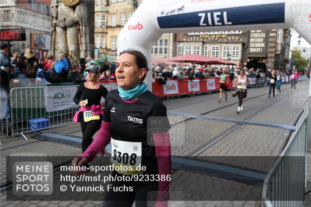 05.10.2025 - 20. swb-Marathon Bremen Yannick Fuchs http://msf.ph/oto/9233386 05.10.2025 11:03:36 Ziel 7776, 9224, 9225, 9308, 9486, 9498, 9850, 10446, 10963, 10995, 11103, 11124, 11150, 11236 meine-sportfotos.de