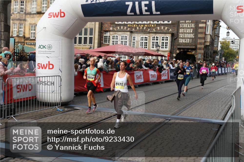 05.10.2025 - 20. swb-Marathon Bremen Yannick Fuchs http://msf.ph/oto/9233430 05.10.2025 11:03:38 Ziel 7199, 7776, 9224, 9308, 9486, 9498, 9850, 10446, 10995, 11150, 11236, 11522 meine-sportfotos.de