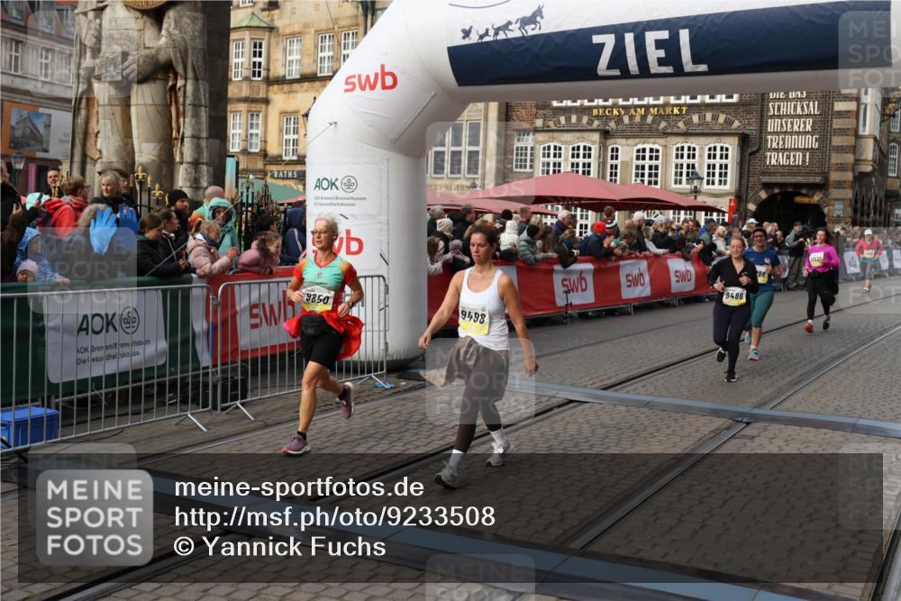 05.10.2025 - 20. swb-Marathon Bremen Yannick Fuchs http://msf.ph/oto/9233508 05.10.2025 11:03:39 Ziel 7199, 7776, 9308, 9486, 9498, 9850, 10446, 10995, 11150, 11236, 11522 meine-sportfotos.de