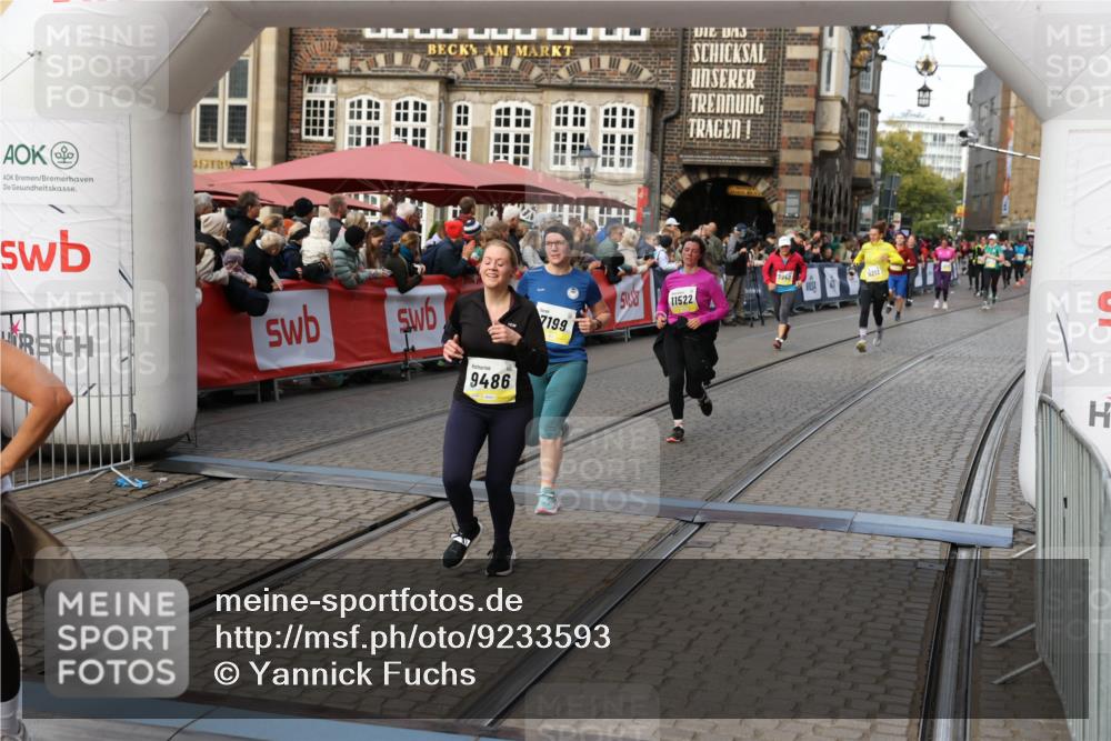 05.10.2025 - 20. swb-Marathon Bremen Yannick Fuchs http://msf.ph/oto/9233593 05.10.2025 11:03:40 Ziel 7199, 9308, 9486, 9498, 9850, 10213, 11150, 11522 meine-sportfotos.de