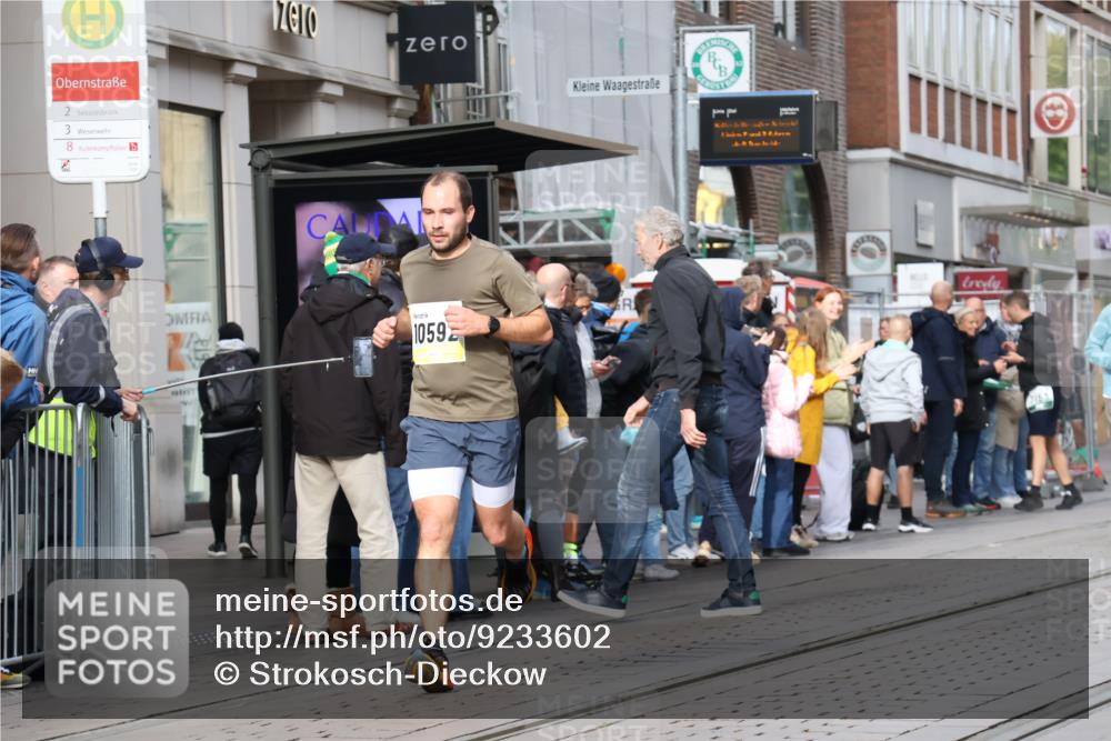 05.10.2025 - 20. swb-Marathon Bremen Strokosch-Dieckow http://msf.ph/oto/9233602 05.10.2025 10:42:23 Ziel 9524, 10592, 10624, 11178, 11640, 11725, 9524, 10592, 10624, 11178, 11640, 11725 meine-sportfotos.de