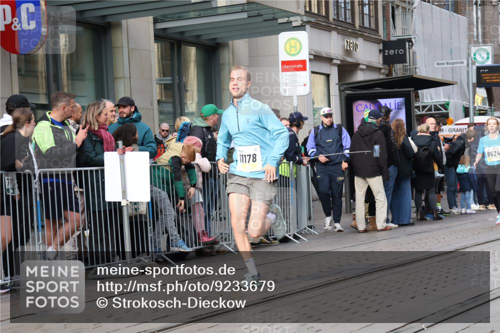05.10.2025 - 20. swb-Marathon Bremen Strokosch-Dieckow http://msf.ph/oto/9233679 05.10.2025 10:42:28 Ziel 9524, 10045, 10592, 10624, 11178, 11640, 9524, 10045, 10592, 10624, 11178, 11640 meine-sportfotos.de