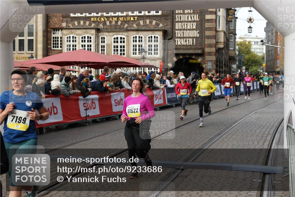 05.10.2025 - 20. swb-Marathon Bremen Yannick Fuchs http://msf.ph/oto/9233686 05.10.2025 11:03:42 Ziel 7199, 9486, 9498, 9850, 9940, 10213, 11522 meine-sportfotos.de