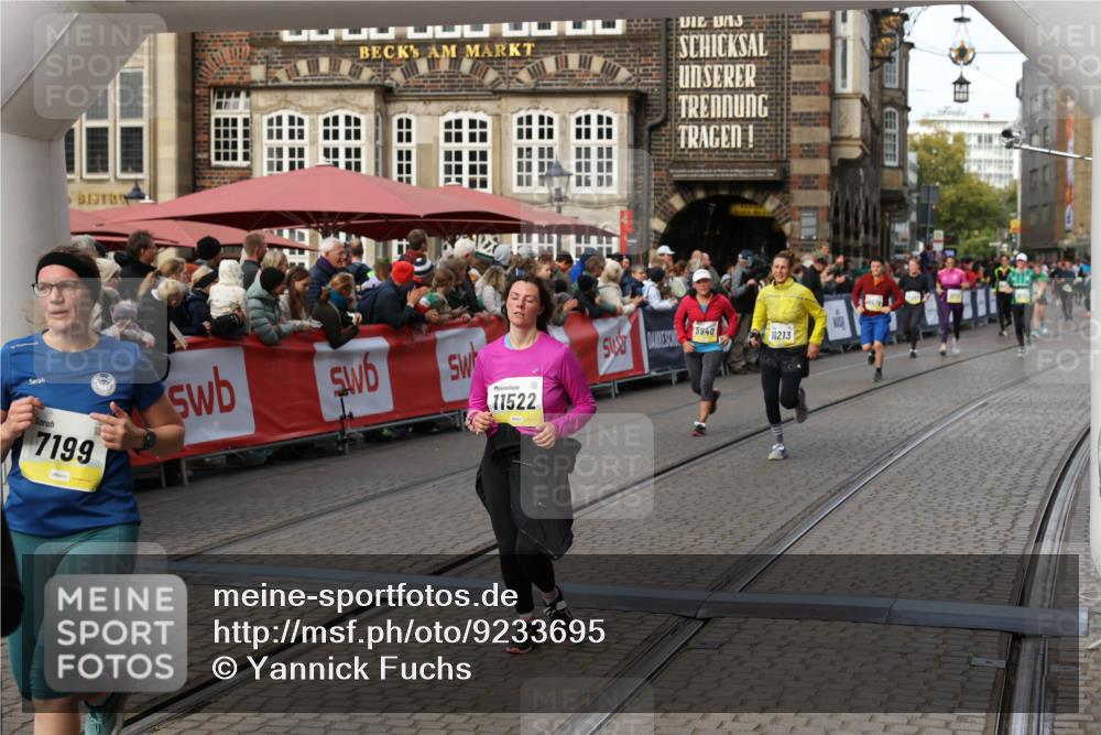 05.10.2025 - 20. swb-Marathon Bremen Yannick Fuchs http://msf.ph/oto/9233695 05.10.2025 11:03:42 Ziel 7199, 9486, 9498, 9850, 9940, 10213, 11522 meine-sportfotos.de