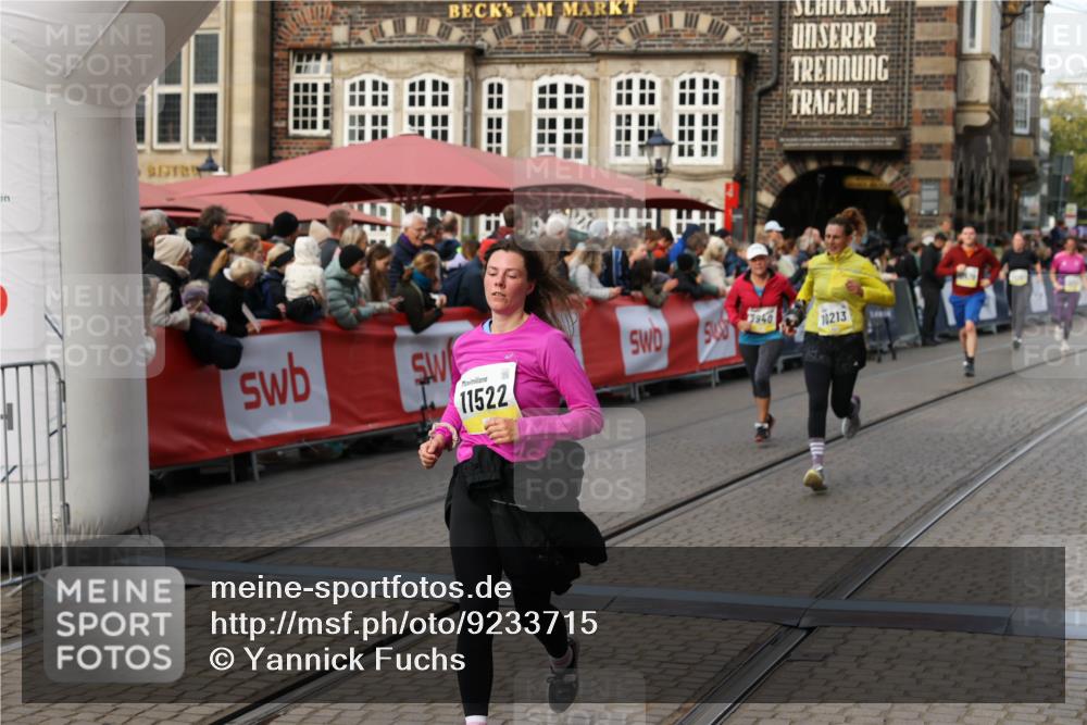 05.10.2025 - 20. swb-Marathon Bremen Yannick Fuchs http://msf.ph/oto/9233715 05.10.2025 11:03:42 Ziel 7199, 9486, 9498, 9850, 9940, 10213, 11522 meine-sportfotos.de