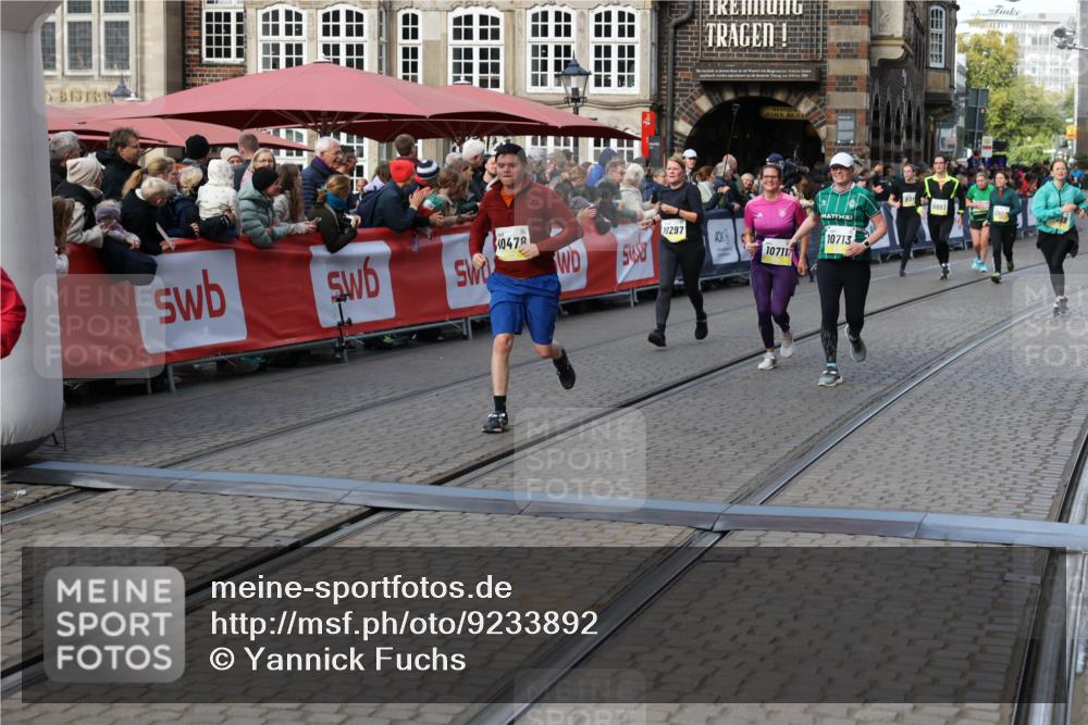 05.10.2025 - 20. swb-Marathon Bremen Yannick Fuchs http://msf.ph/oto/9233892 05.10.2025 11:03:46 Ziel 7199, 9486, 9940, 10213, 10297, 10478, 10711, 10713, 11522, 11589 meine-sportfotos.de