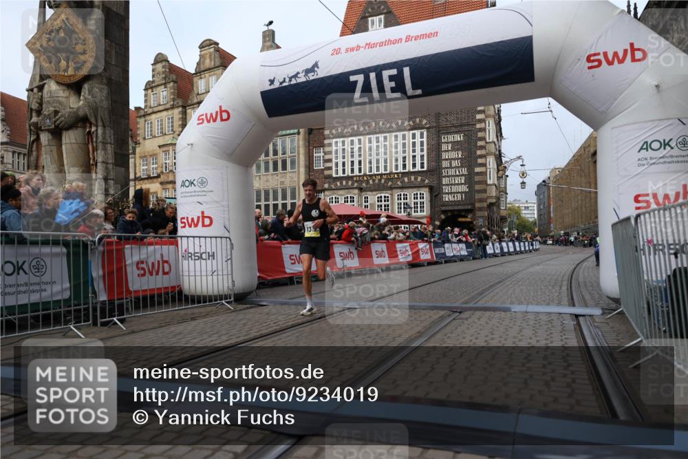 05.10.2025 - 20. swb-Marathon Bremen Yannick Fuchs http://msf.ph/oto/9234019 05.10.2025 10:34:44 Ziel 9319, 10718 meine-sportfotos.de
