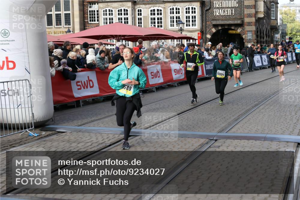 05.10.2025 - 20. swb-Marathon Bremen Yannick Fuchs http://msf.ph/oto/9234027 05.10.2025 11:03:50 Ziel 9315, 9940, 10213, 10297, 10478, 10603, 10604, 10711, 10713, 11589 meine-sportfotos.de