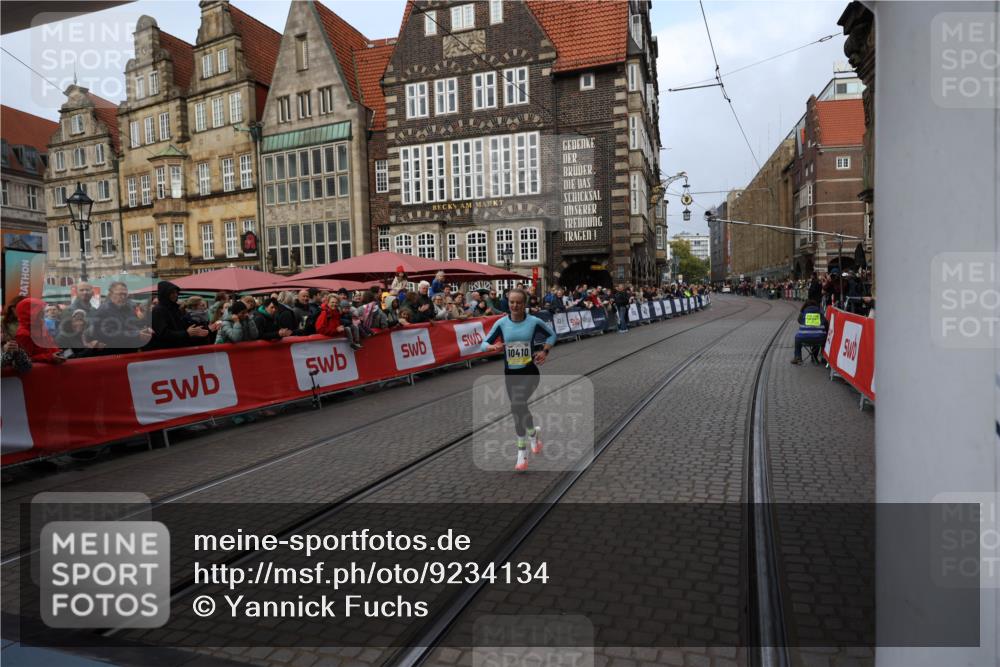 05.10.2025 - 20. swb-Marathon Bremen Yannick Fuchs http://msf.ph/oto/9234134 05.10.2025 10:34:56 Ziel 10410 meine-sportfotos.de