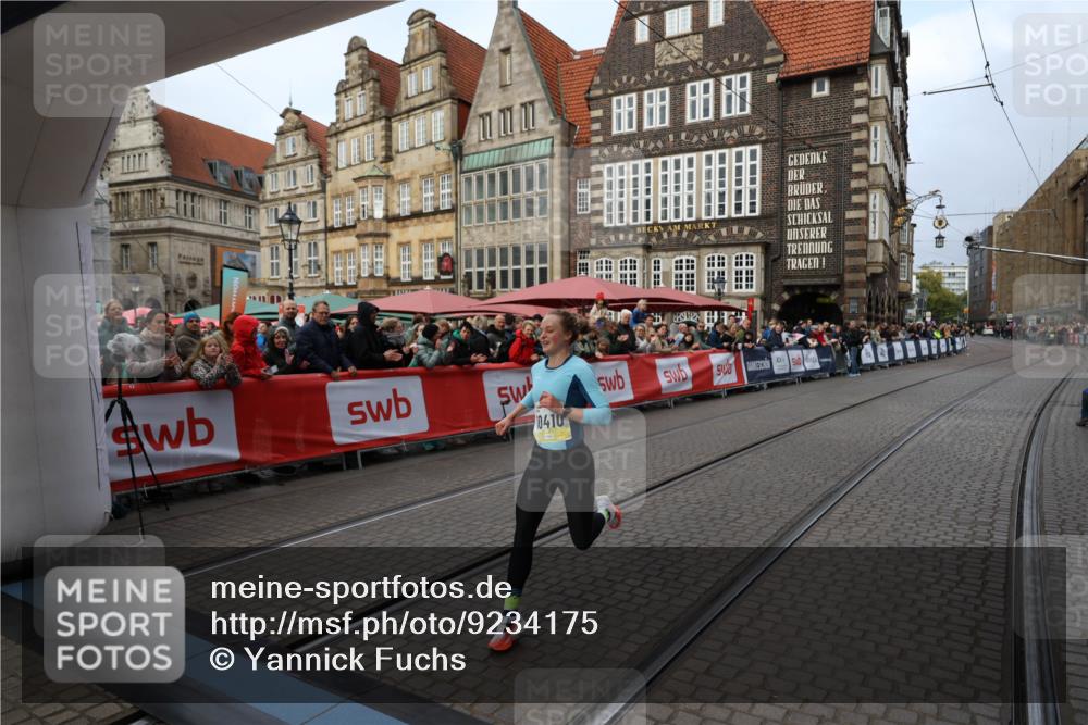 05.10.2025 - 20. swb-Marathon Bremen Yannick Fuchs http://msf.ph/oto/9234175 05.10.2025 10:34:56 Ziel 10410 meine-sportfotos.de