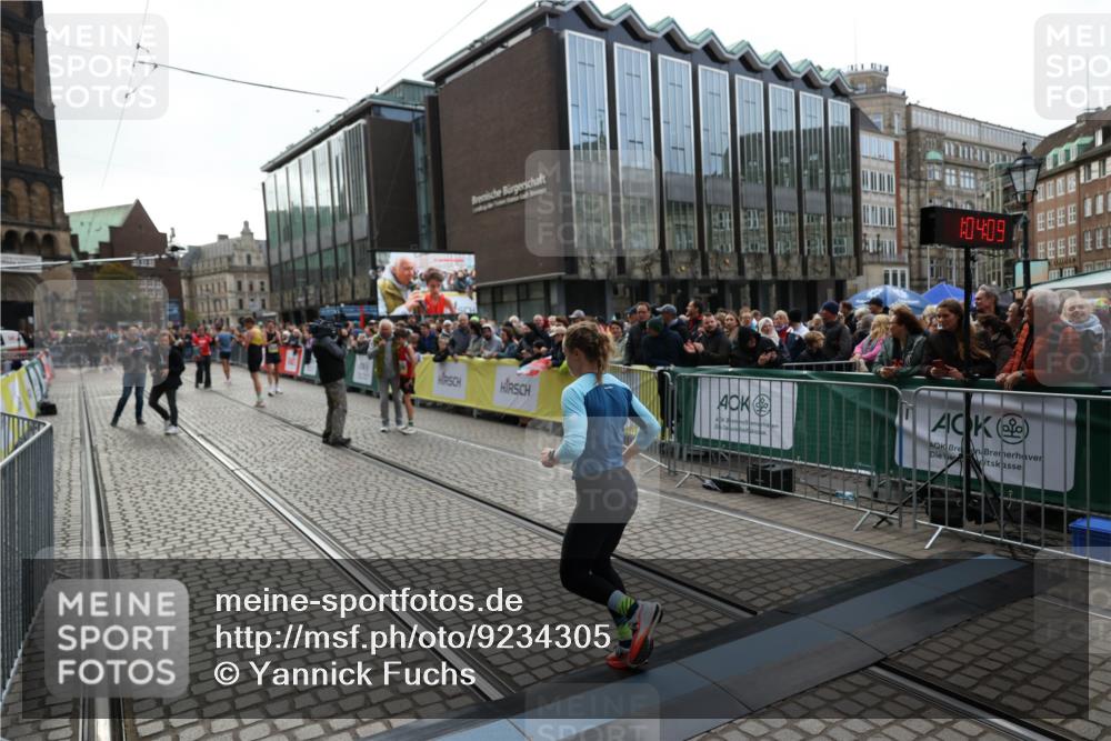 05.10.2025 - 20. swb-Marathon Bremen Yannick Fuchs http://msf.ph/oto/9234305 05.10.2025 10:34:58 Ziel 10410 meine-sportfotos.de