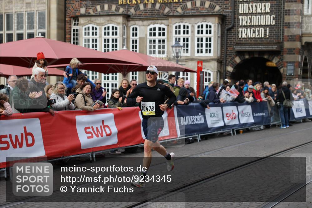 05.10.2025 - 20. swb-Marathon Bremen Yannick Fuchs http://msf.ph/oto/9234345 05.10.2025 10:35:13 Ziel 10476 meine-sportfotos.de