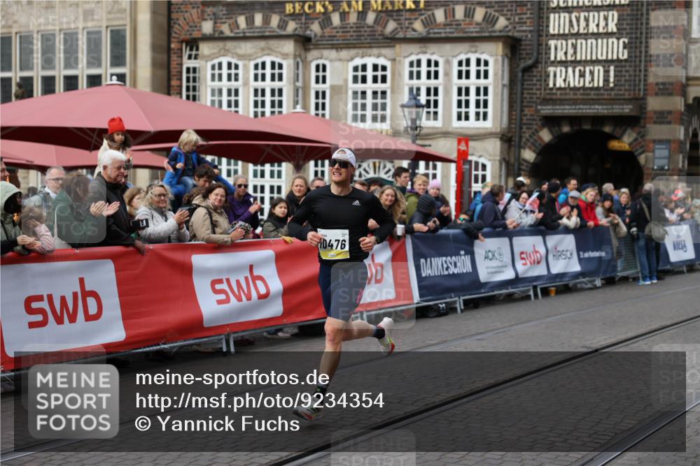 05.10.2025 - 20. swb-Marathon Bremen Yannick Fuchs http://msf.ph/oto/9234354 05.10.2025 10:35:13 Ziel 10476 meine-sportfotos.de