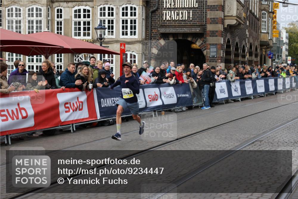 05.10.2025 - 20. swb-Marathon Bremen Yannick Fuchs http://msf.ph/oto/9234447 05.10.2025 10:35:17 Ziel 10476, 11443 meine-sportfotos.de