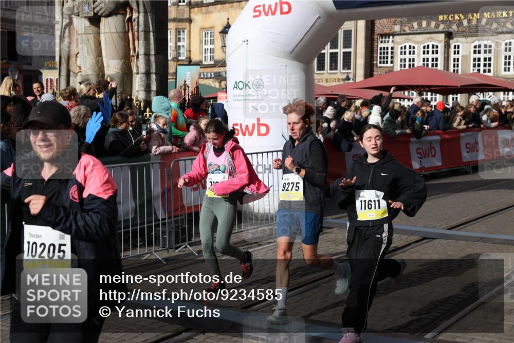 05.10.2025 - 20. swb-Marathon Bremen Yannick Fuchs http://msf.ph/oto/9234585 05.10.2025 11:04:14 Ziel 7123, 7789, 9275, 9398, 10205, 10551, 10853, 11102, 11611 meine-sportfotos.de