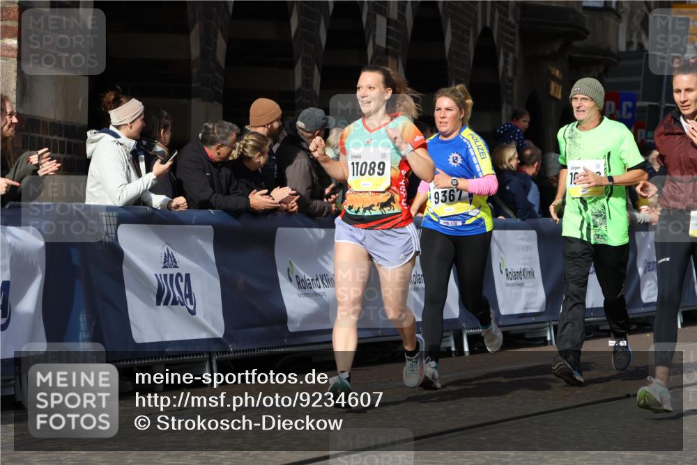 05.10.2025 - 20. swb-Marathon Bremen Strokosch-Dieckow http://msf.ph/oto/9234607 05.10.2025 10:54:32 Ziel 9367, 10032, 10174, 10178, 10296, 10768, 11045, 11089, 11321, 11694 meine-sportfotos.de