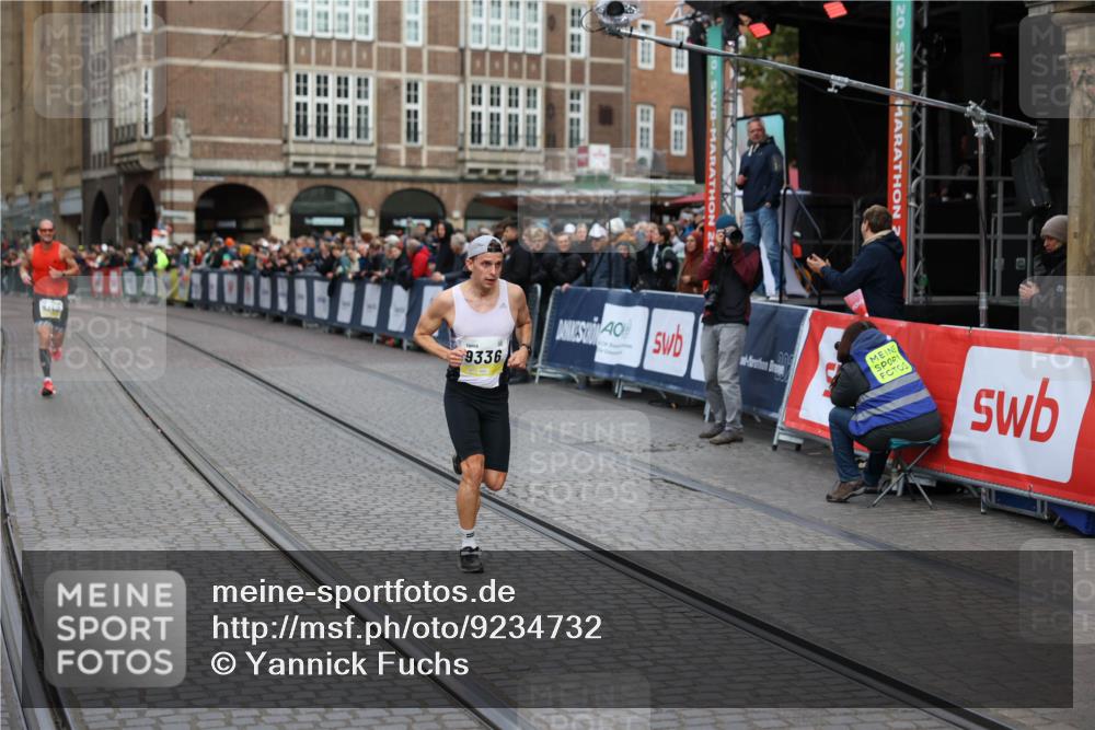 05.10.2025 - 20. swb-Marathon Bremen Yannick Fuchs http://msf.ph/oto/9234732 05.10.2025 10:35:27 Ziel 9336 meine-sportfotos.de